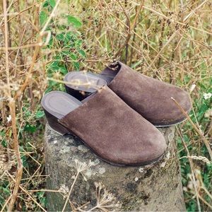NWT Doen Anouk Clogs in Chocolate Suede - still in box!